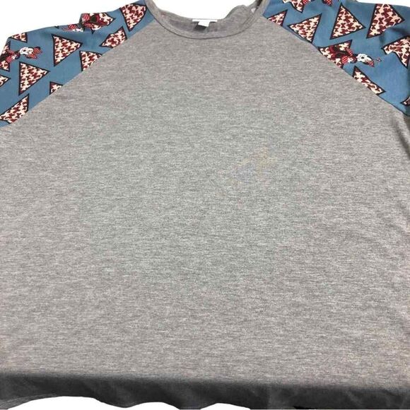 LuLaRoe Randy Women’s Gray Blue Red Disney Minnie Top Size 2XL - Picture 5 of 7